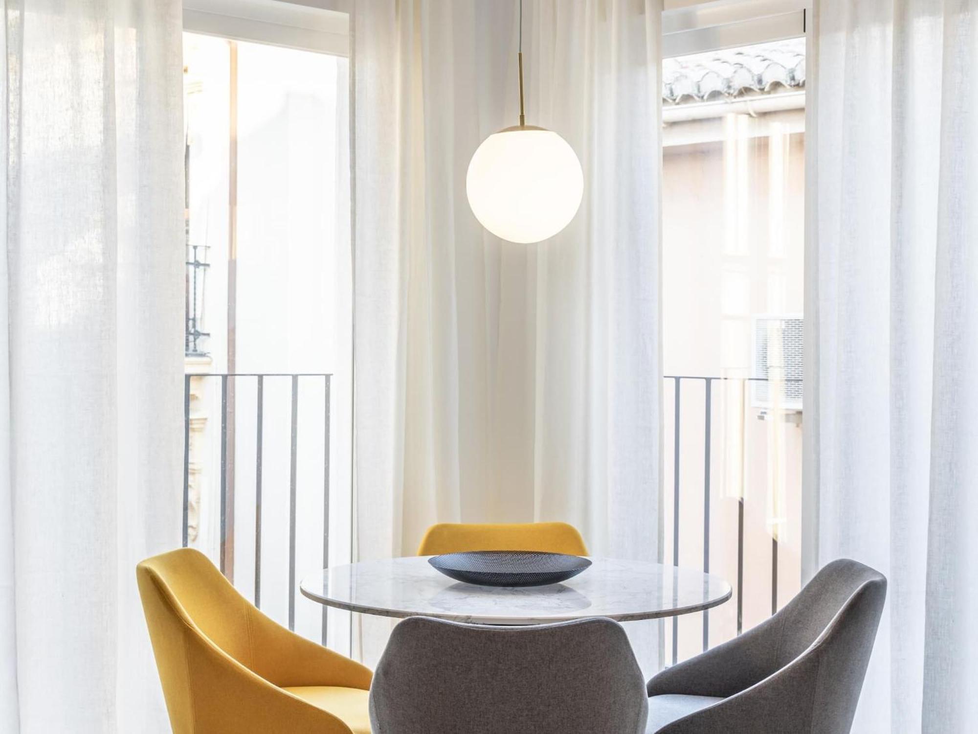 Central Stylish And Elegant 1 & 2 Bedroom Apartments I Granada Bagian luar foto